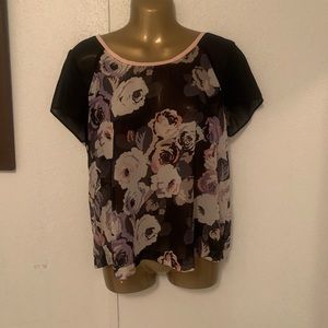 American eagle black floral top